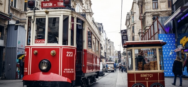 Istiklal Istanbul tram simit